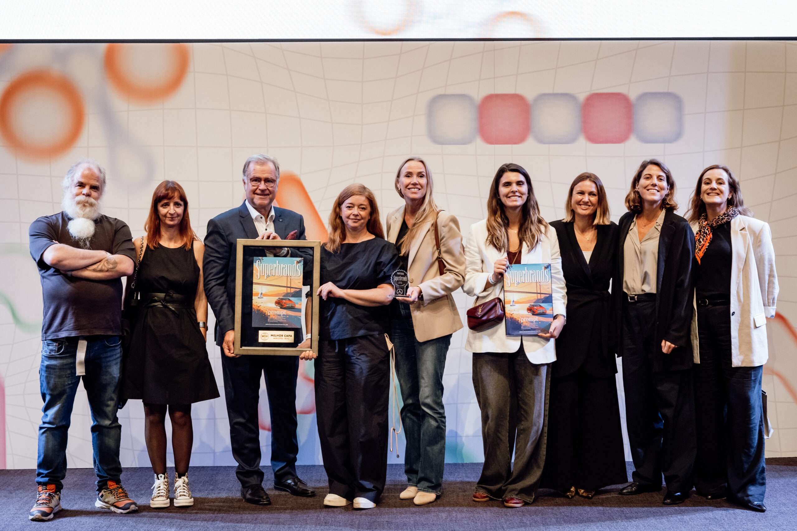 Imagem Mercedes-Benz vence a Melhor Capa